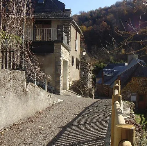 Familial Fouga Bareilles