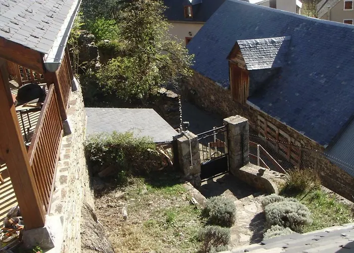 Familial Fouga Bareilles