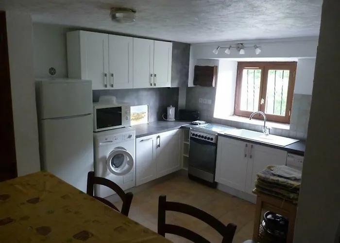 Familial Fouga Bareilles